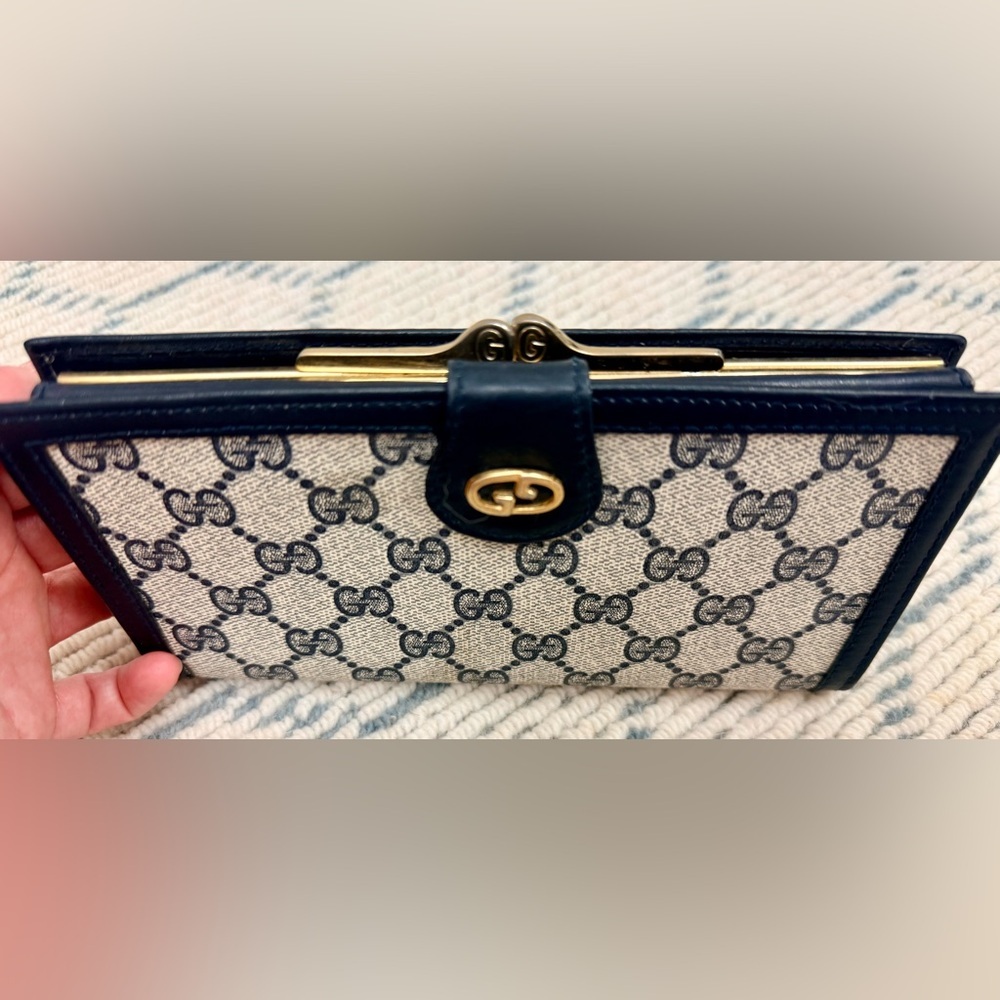 GUCCI Vintage 80’s Rare Navy GG Supreme Monogram Canvas Clutch W/ Crossbody - Picture 13 of 16